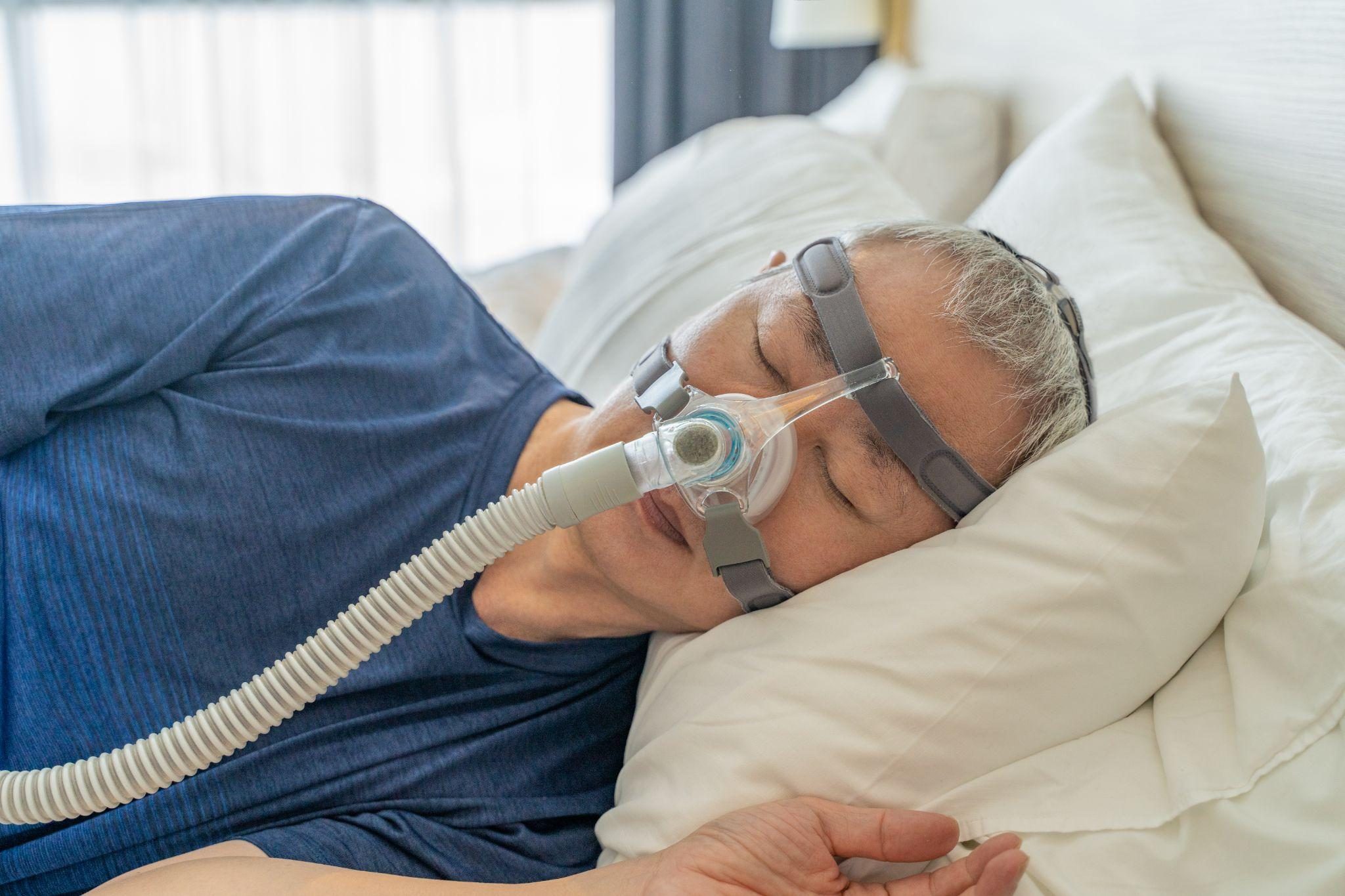 睡眠時無呼吸症候群の治療方法『CPAP（シーパップ）』とは？メリットデメリットや副作用も紹介